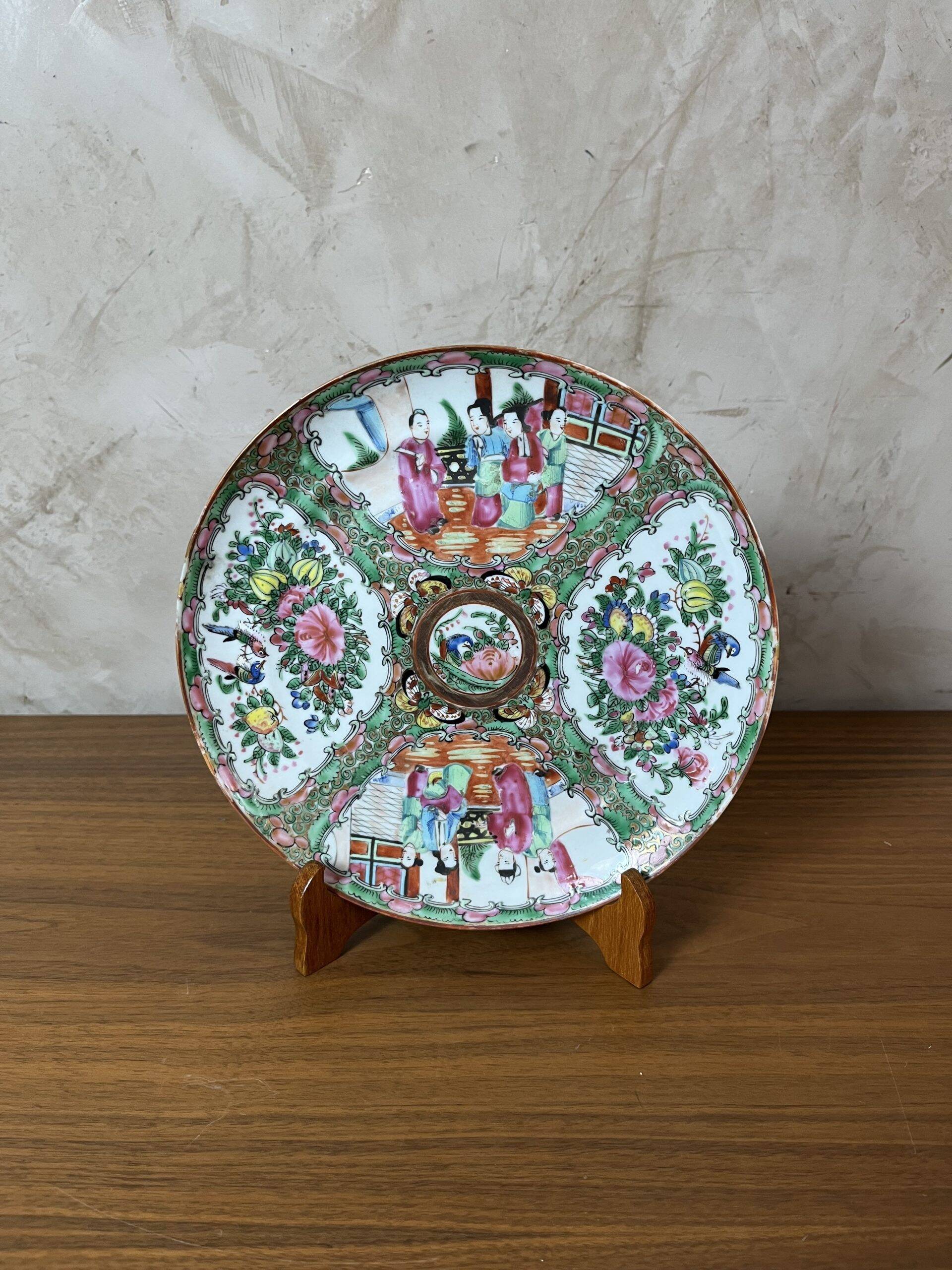 Famille Rose decorative plate