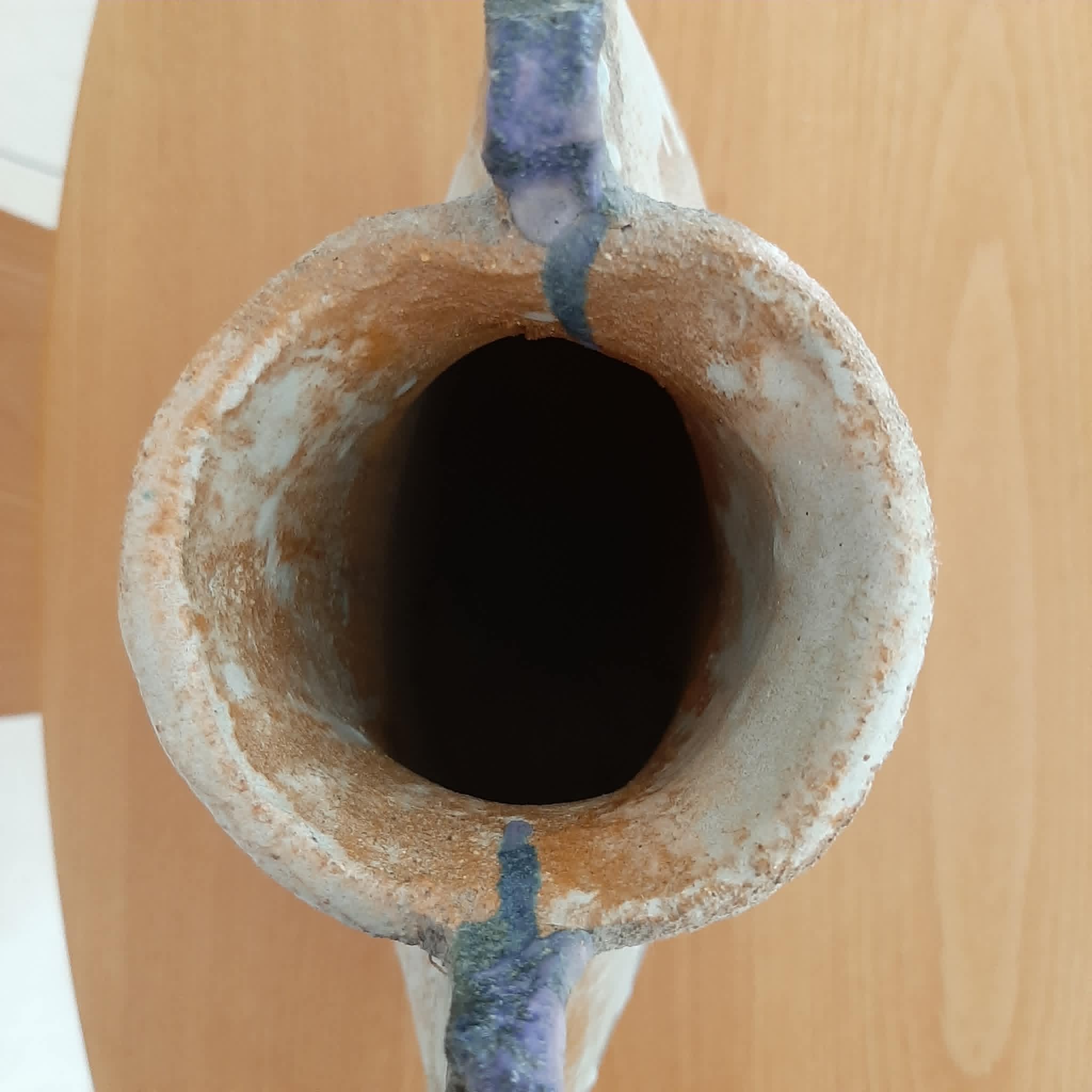 Poterie forme carre signee/ evocation d une vague