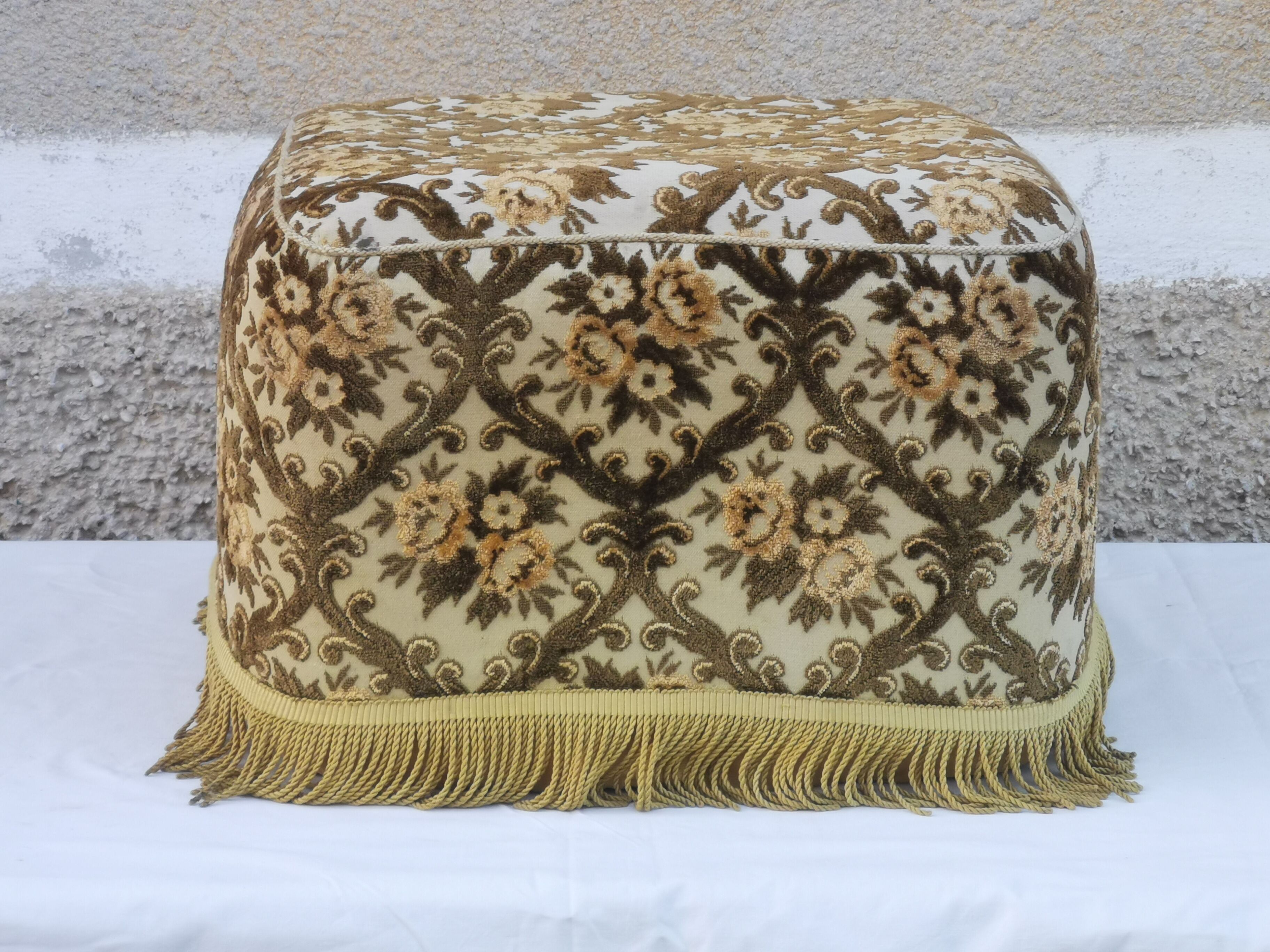 Pouf vintage a franges
