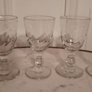 Pop-up Christmas 2022 Set of 4 molded glass wine glasses early twentieth