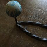 Peg of the 1950s vintage