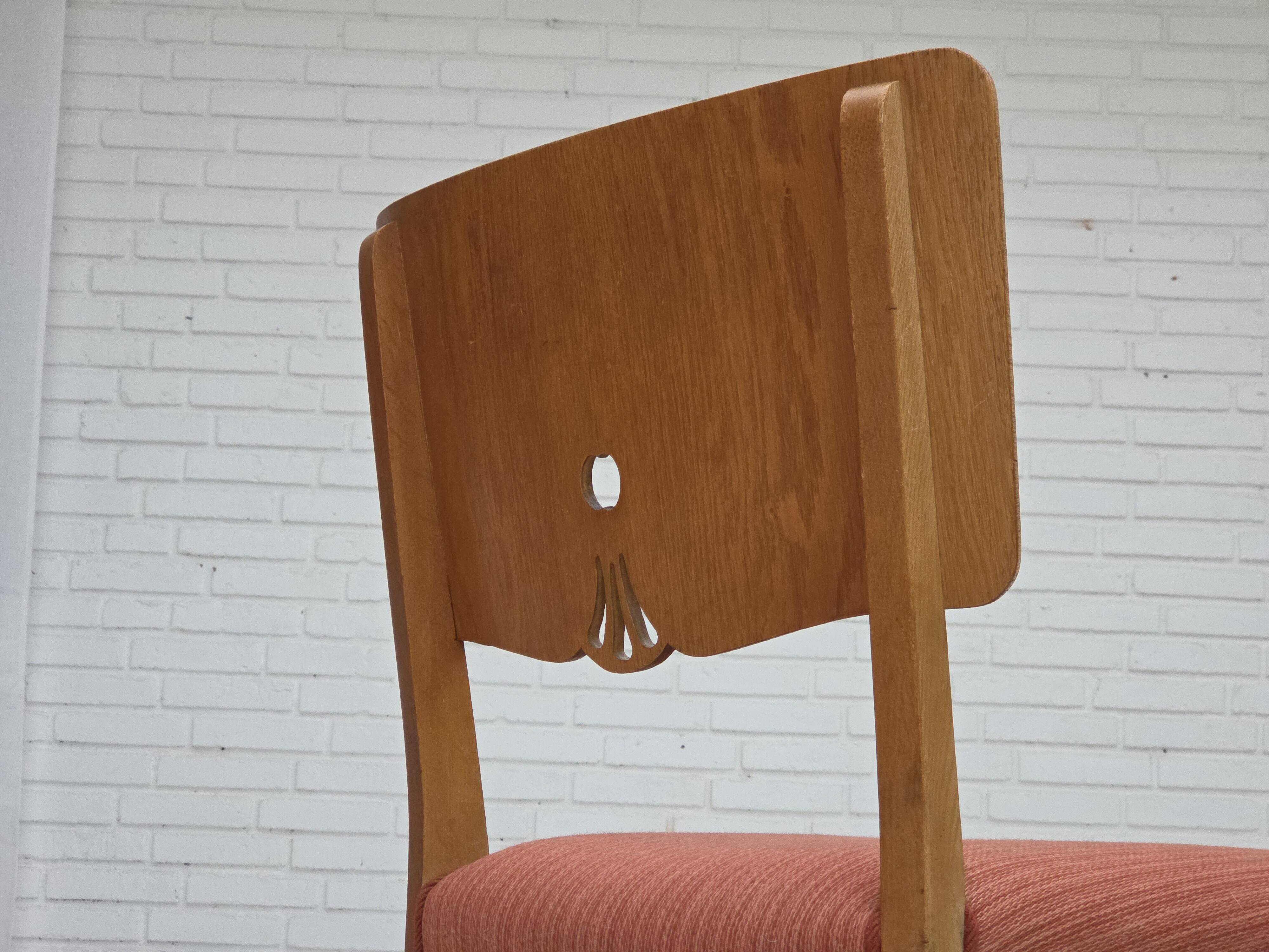 1950s, set of 6 Danish dining chairs, furniture wool, solid oak wood.