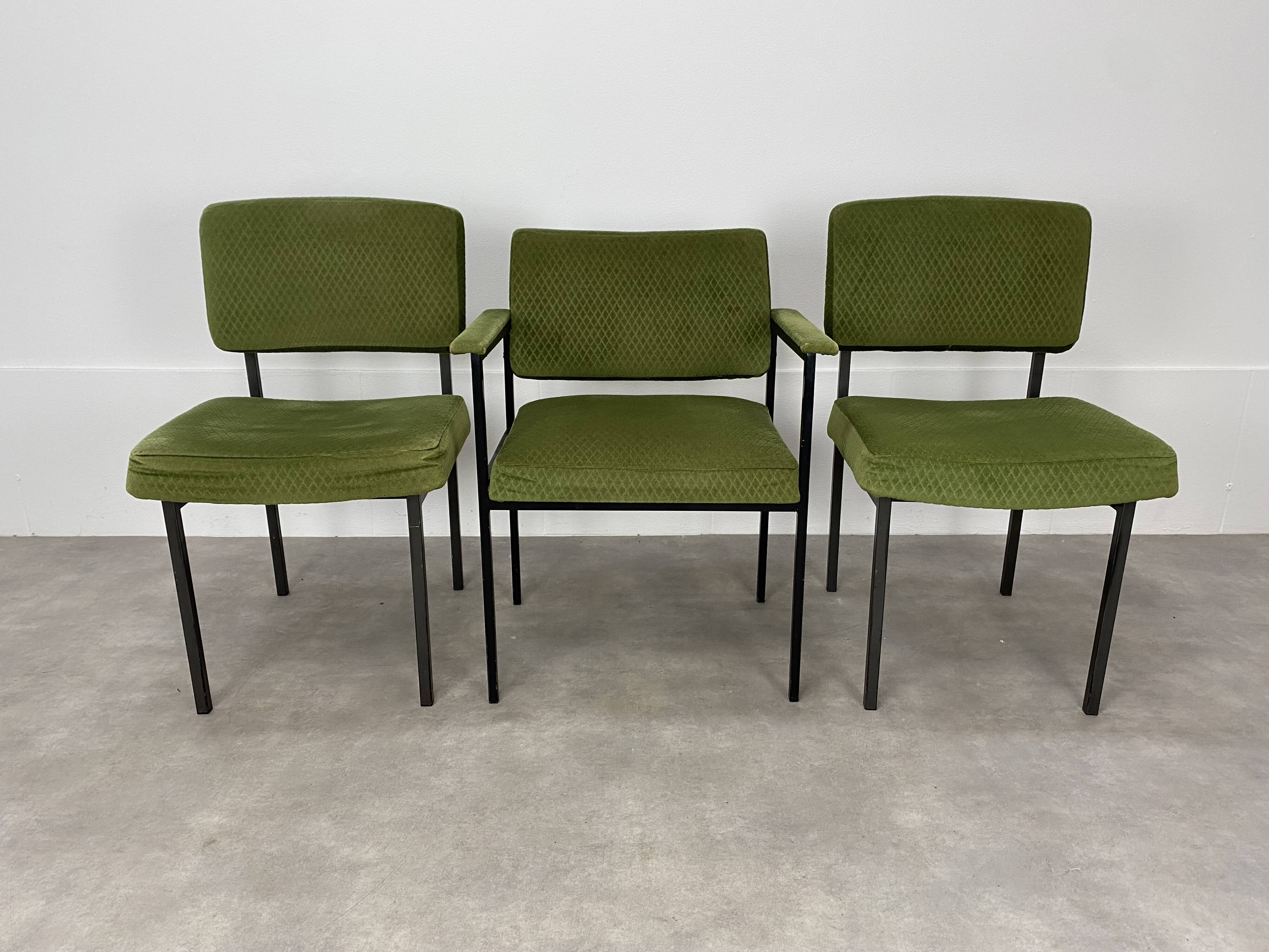 3 chairs 50s metal and green velvet ideal vintage style desk