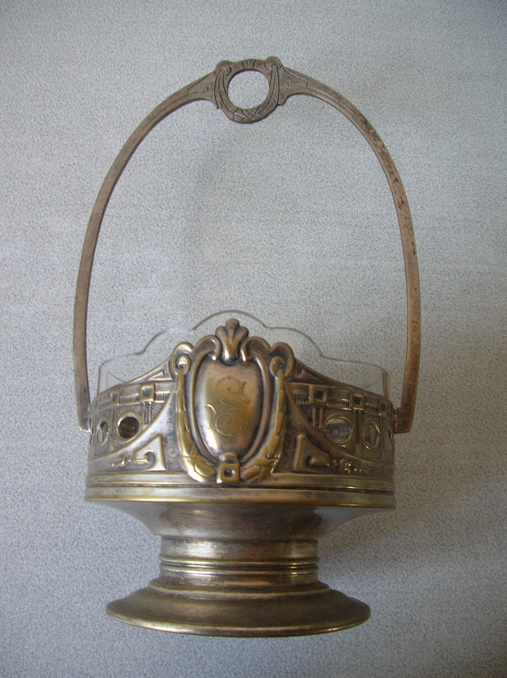 Old drageoir bonbonnière early 20th silver metal dated 1910 monogram S