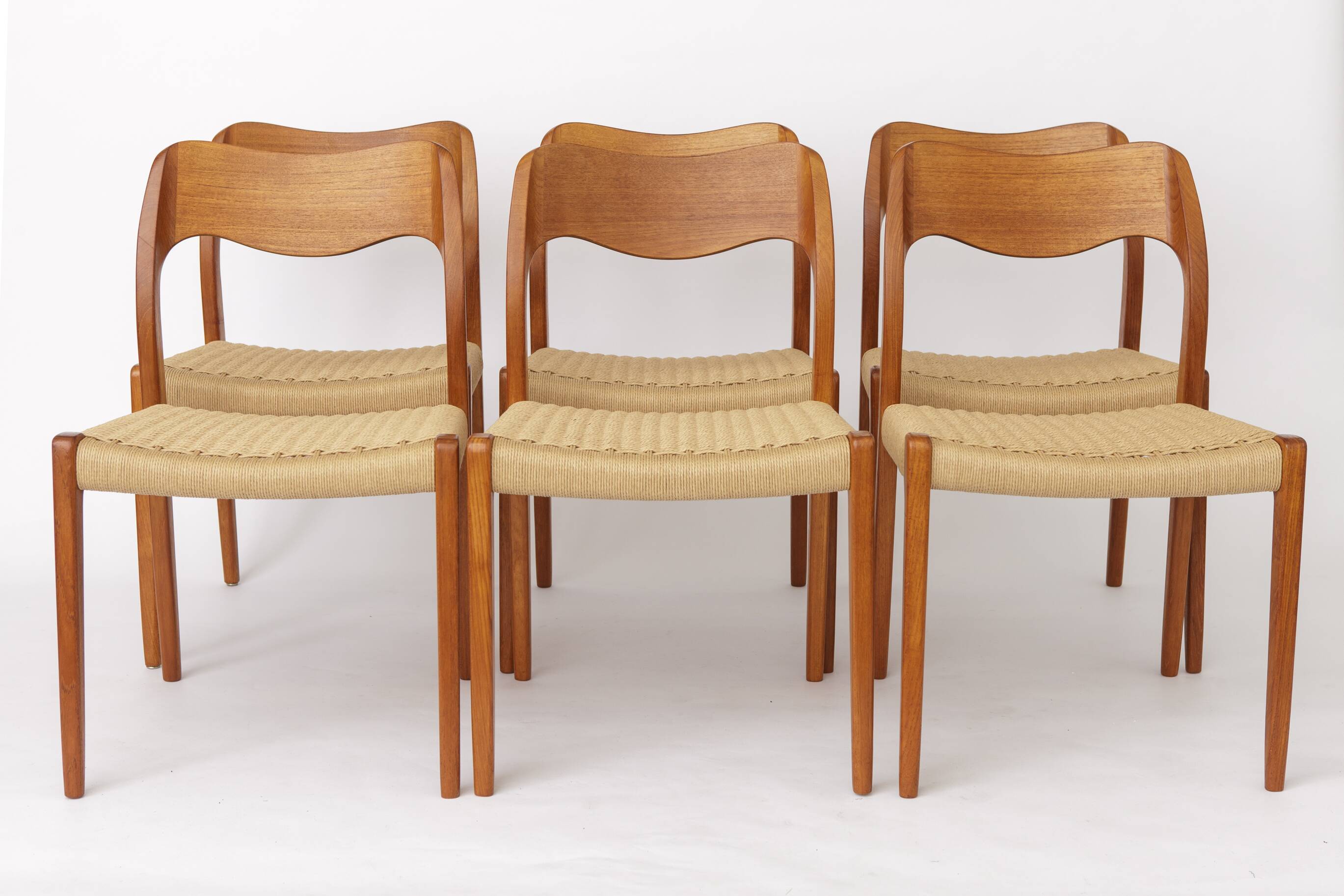 Set of 8 Niels Otto Møller Model 71 Chairs, 1960s Danish Mid Century Modern