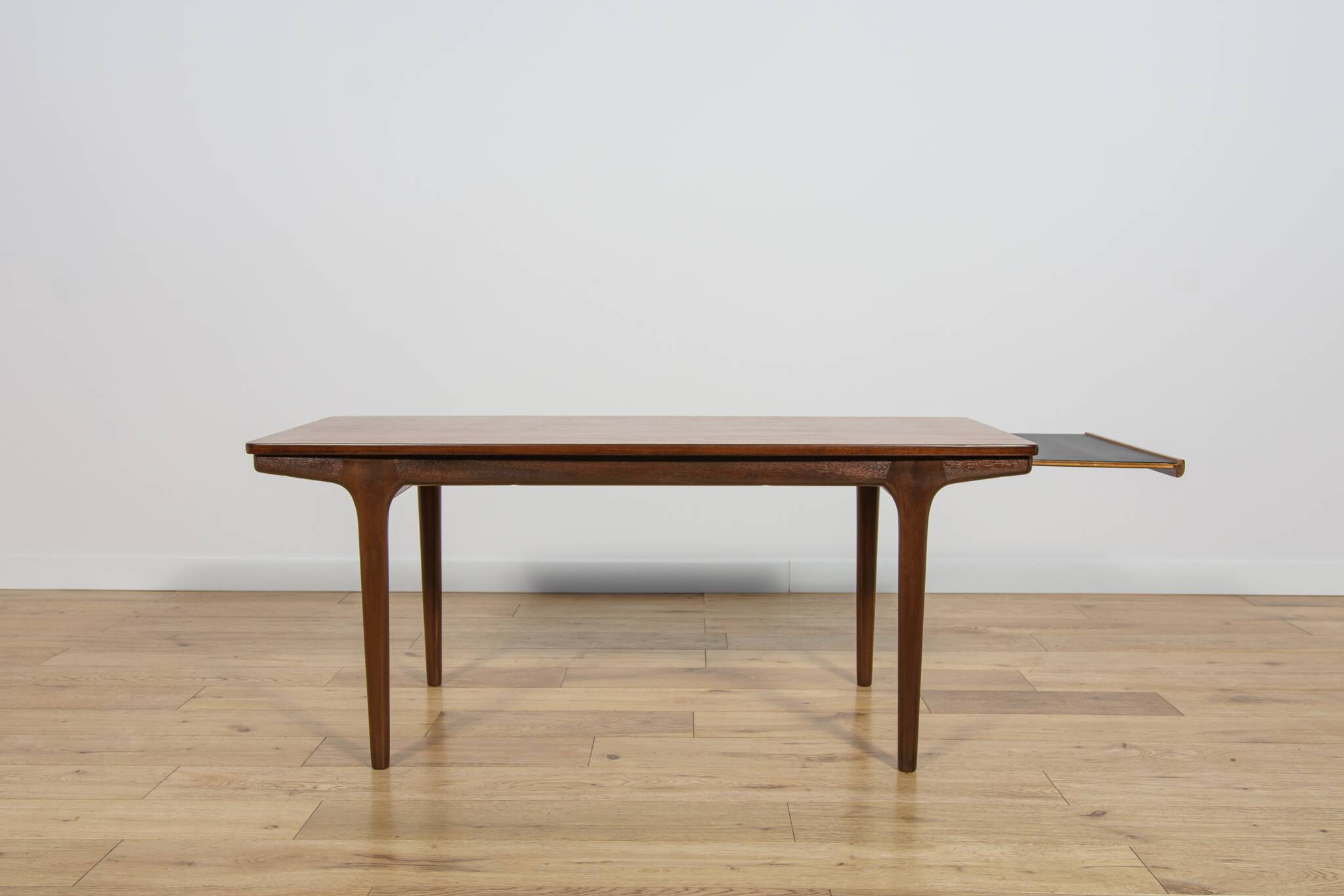 Table basse en teck de style mid-century de McIntosh, Royaume-Uni, années 1960.