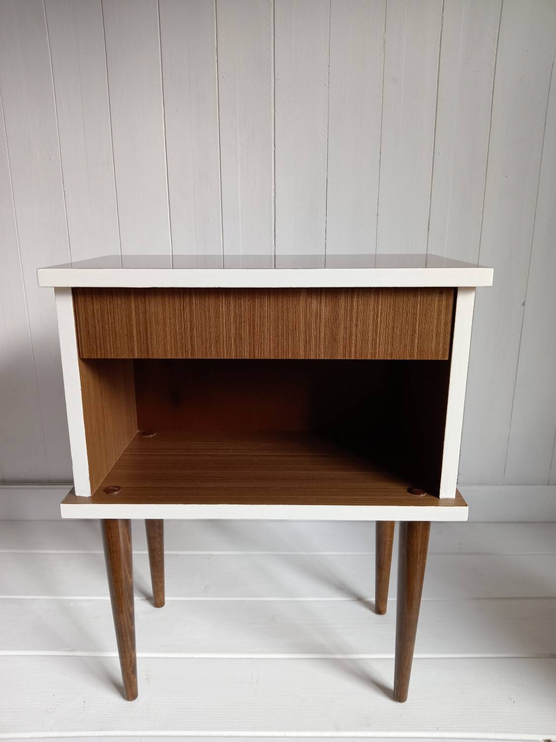 Table de chevet