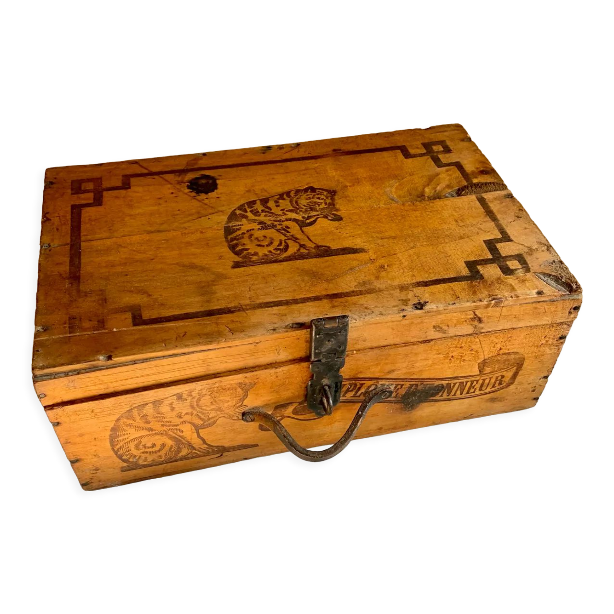 Advertising chest box