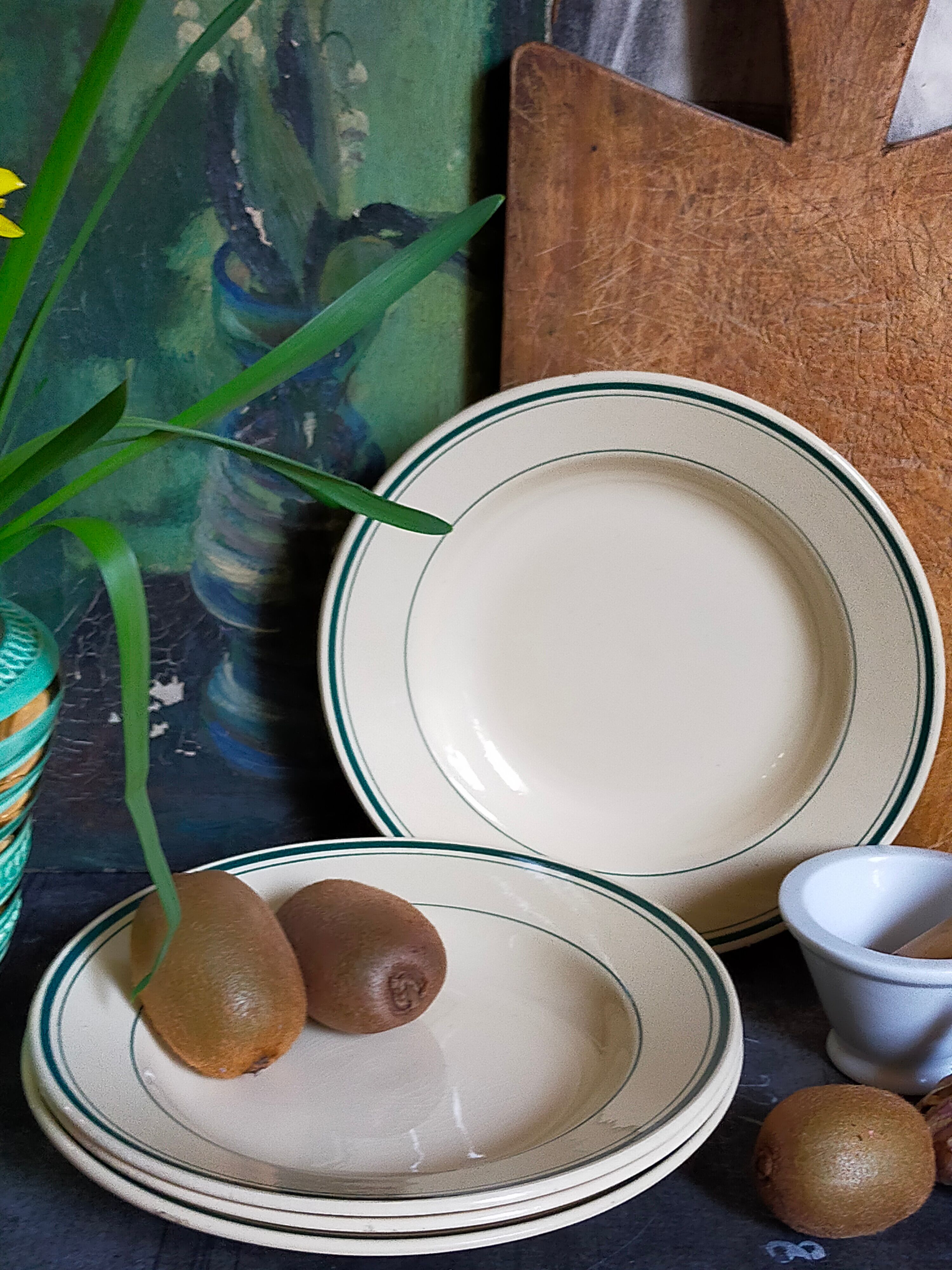 Four plates l'Amandinoise de Saint-Amand ancient