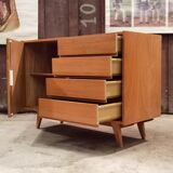 Buffet, U 458 by Jiri Jiroutek