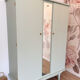 Armoire des années 70 revisitée - Vert pastel