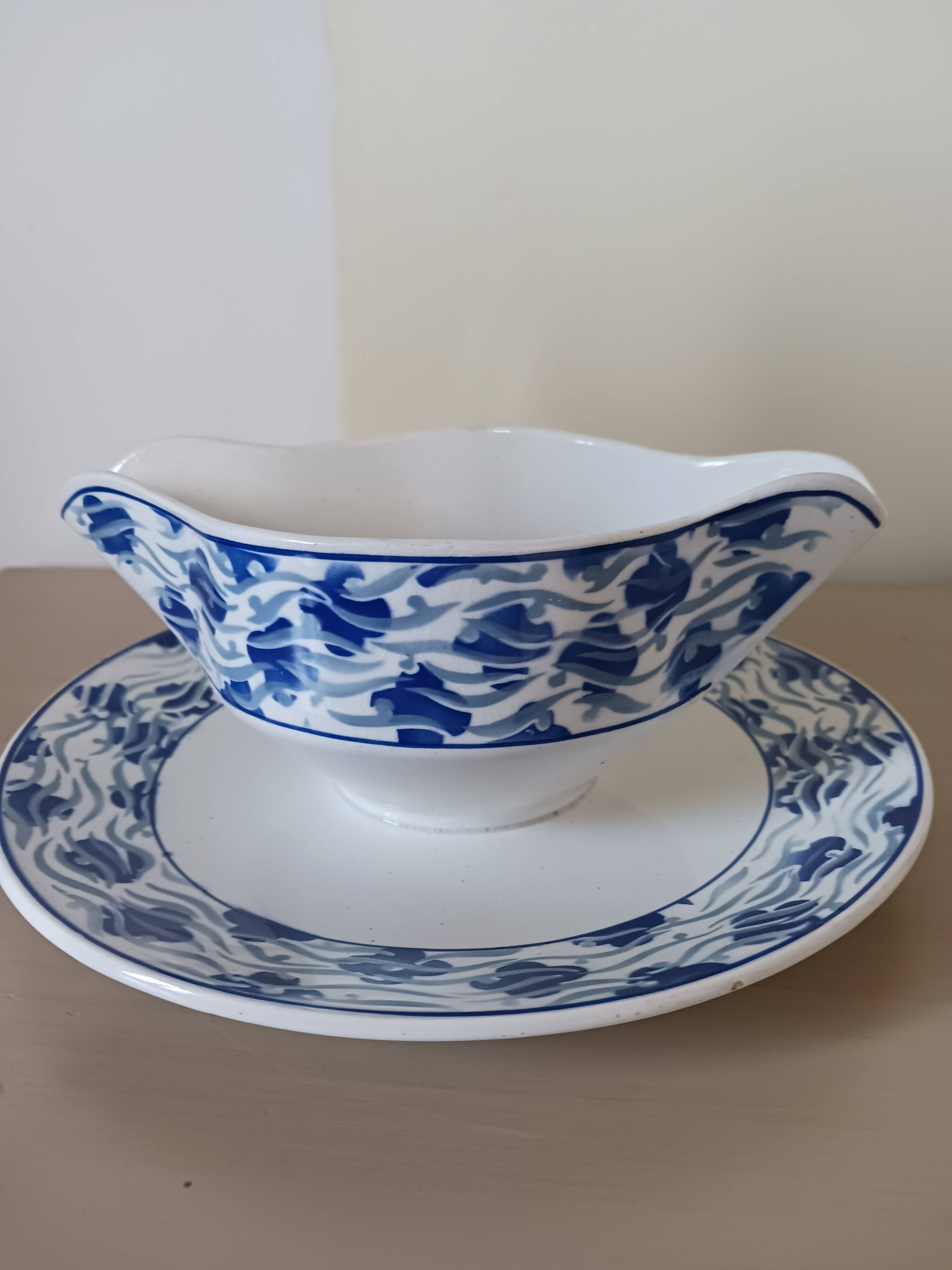 Moulin des loups sauce boat, Lucie model.