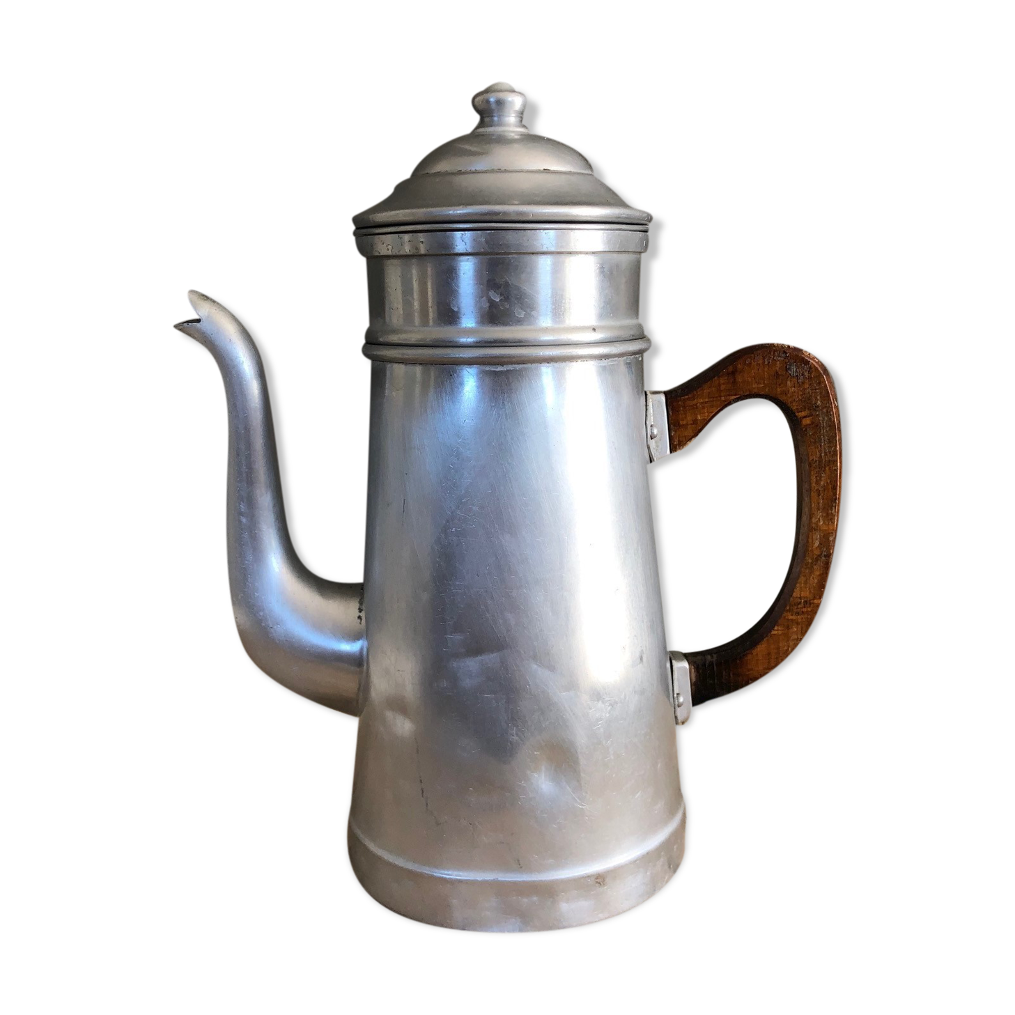Aluminium and wooden handle coffee maker