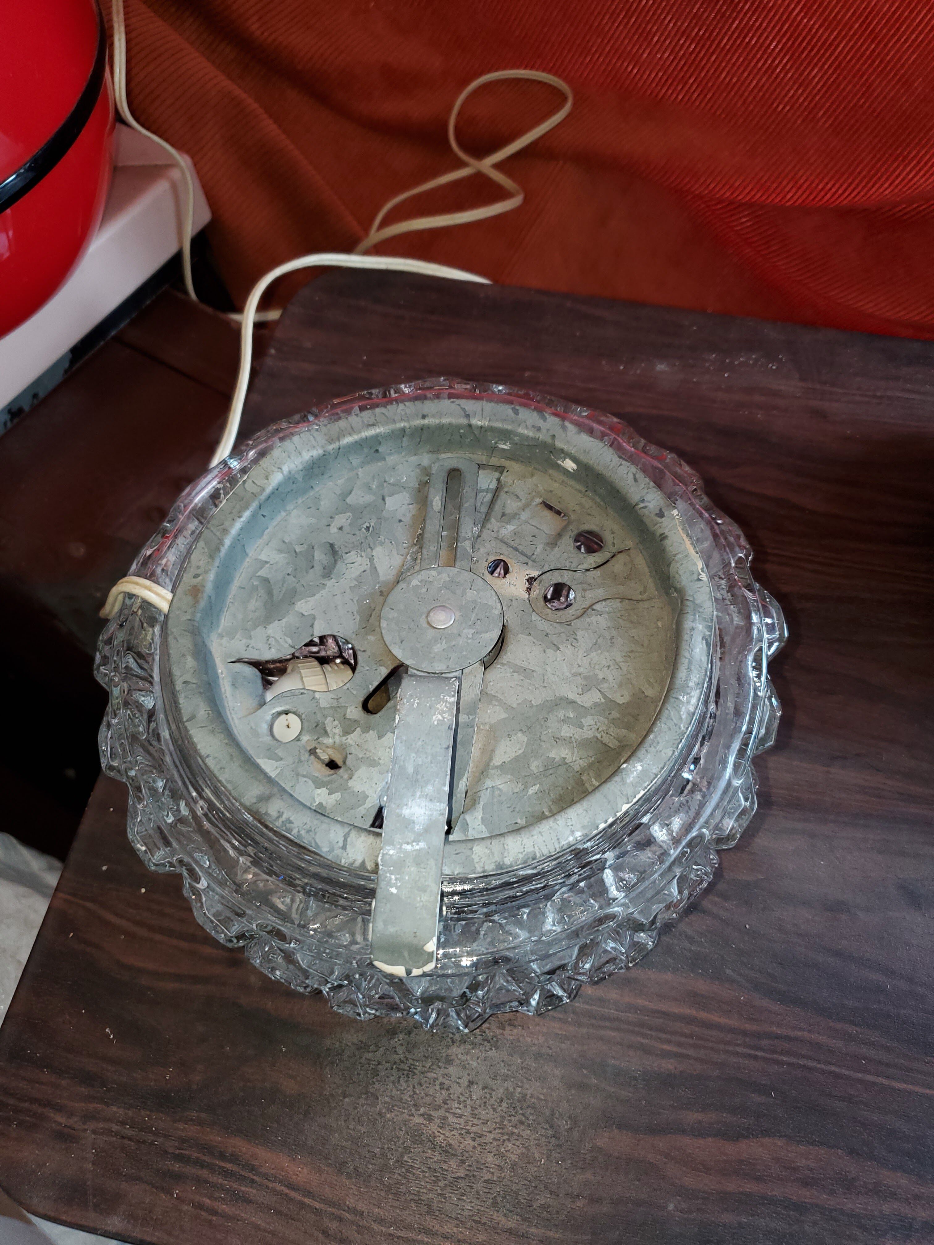 Table lamp