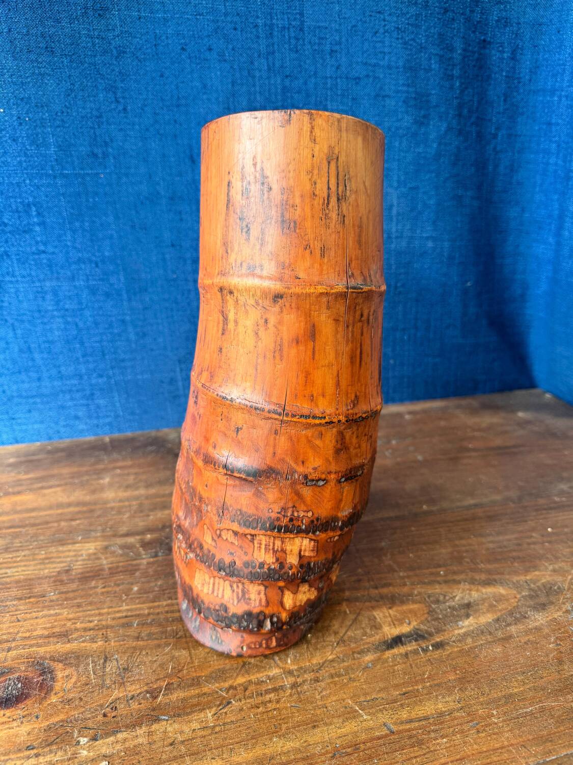 Pot à pinceaux en bambou sculpté. Chine, dynastie Qing, XIXe siècle