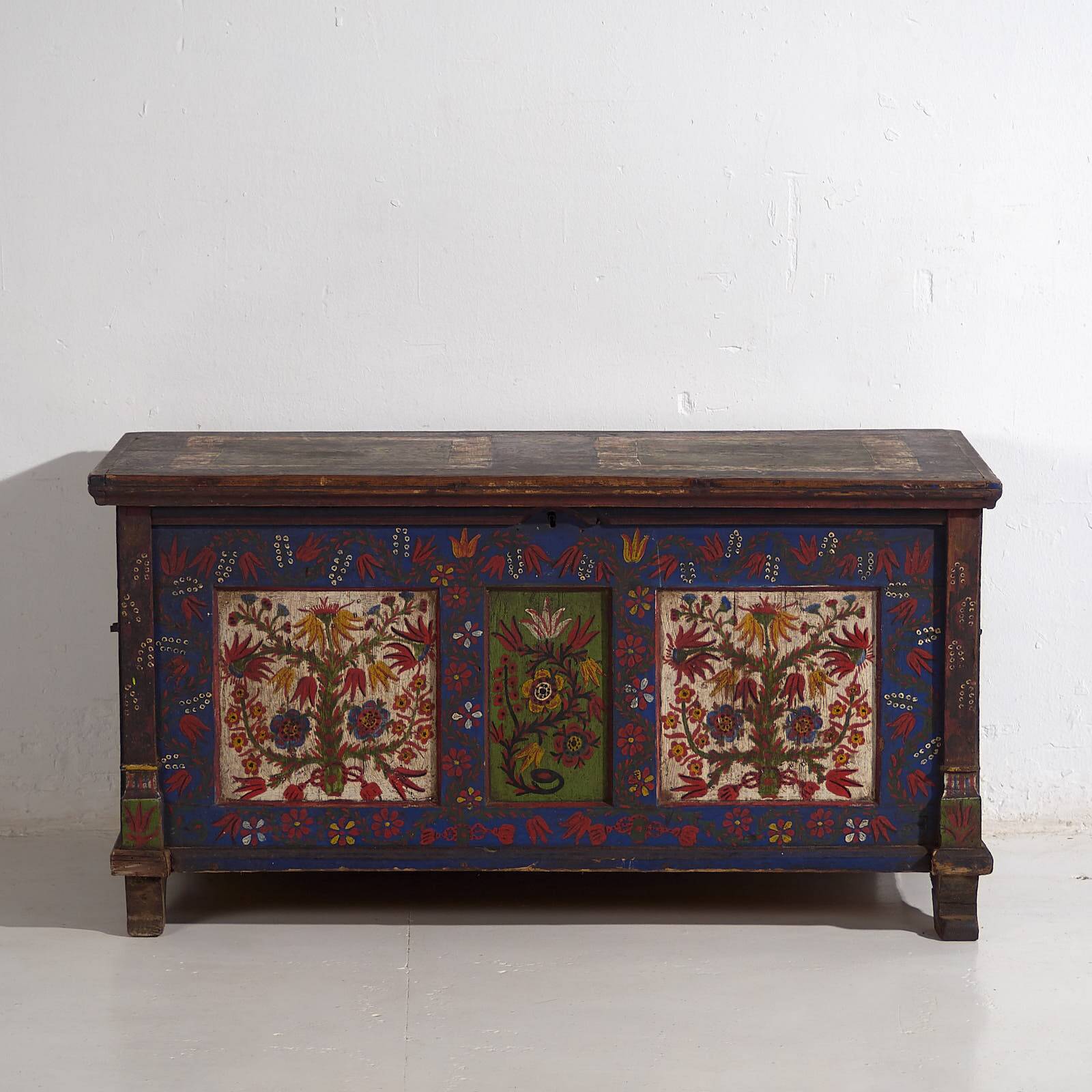 Antique blue trunk with hand-painted floral details (c.1870) #2