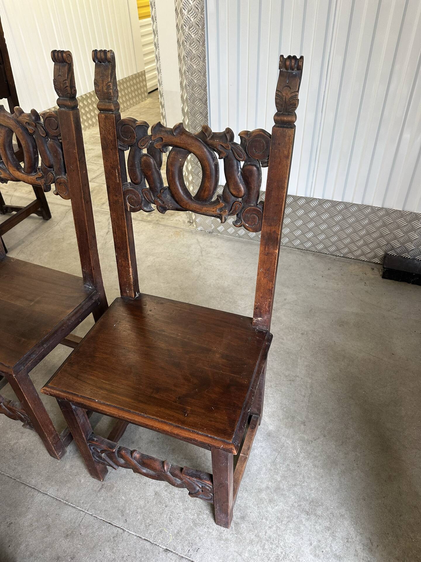 6 Alsatian chairs from the 19th century – carved wood – interlaced decoration