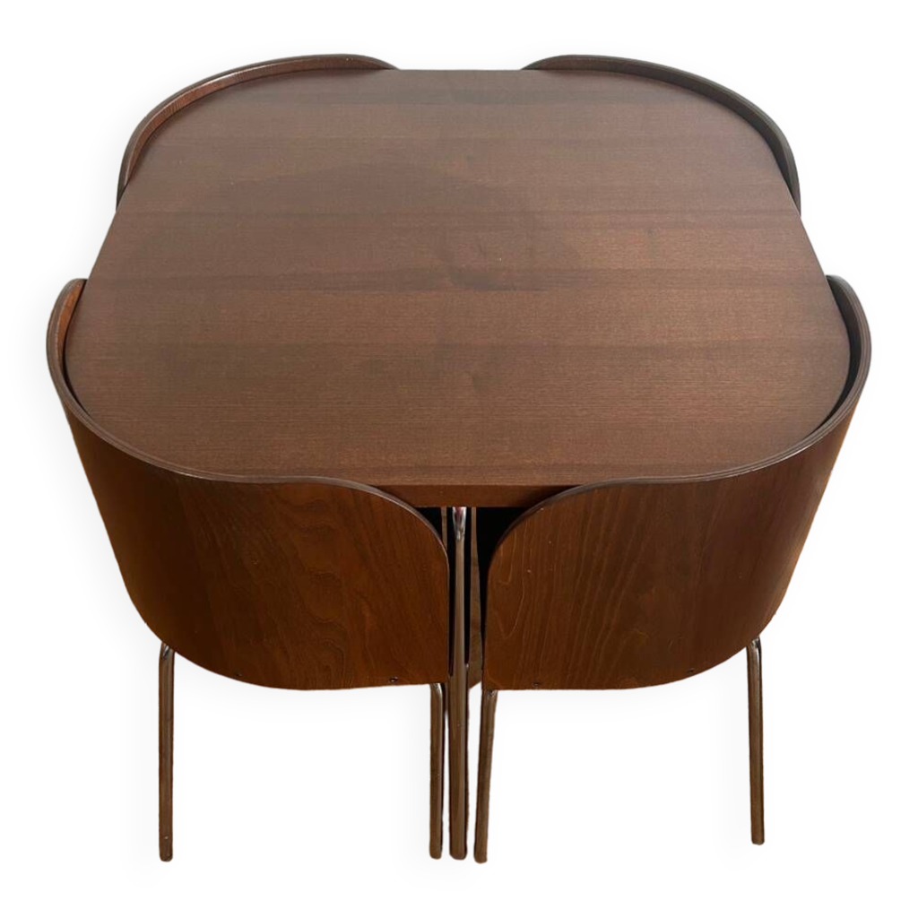 IKEA fusion table and chairs by Sarah Kragnert