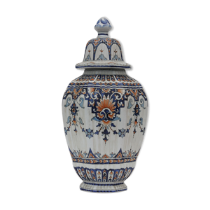 pot couvert en faience