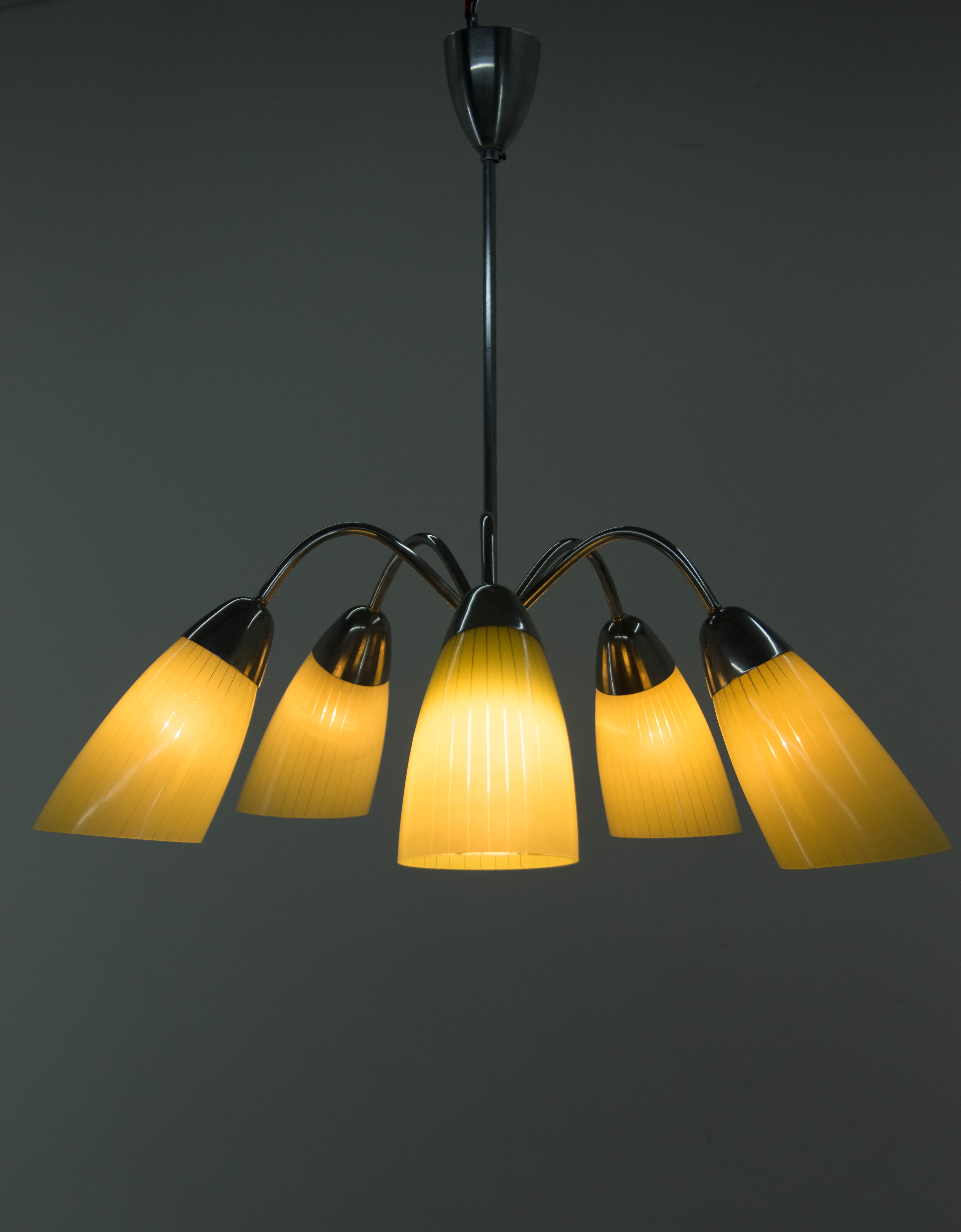Mid-century 5-flamming chandelier, 1950s
