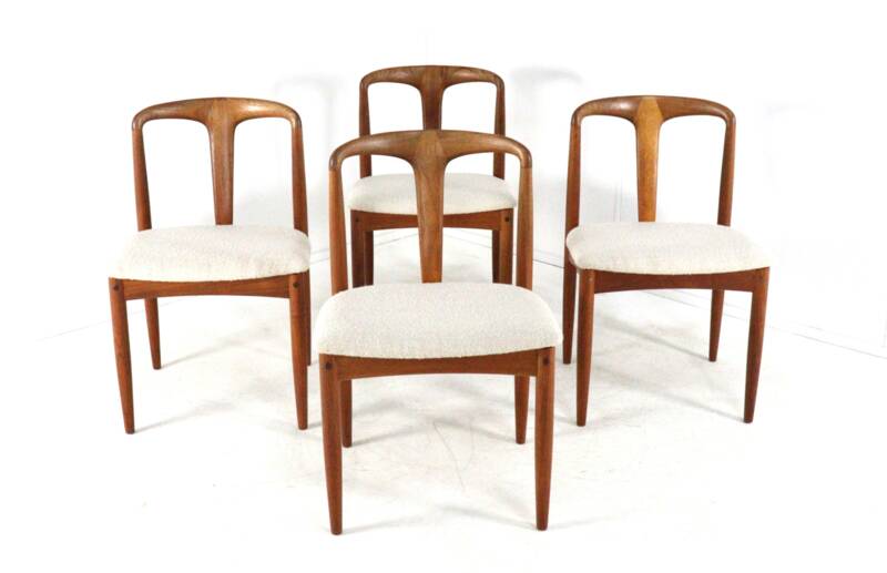 Set of 4 Johannes Andersen for Uldum Juliane chairs - fully restored