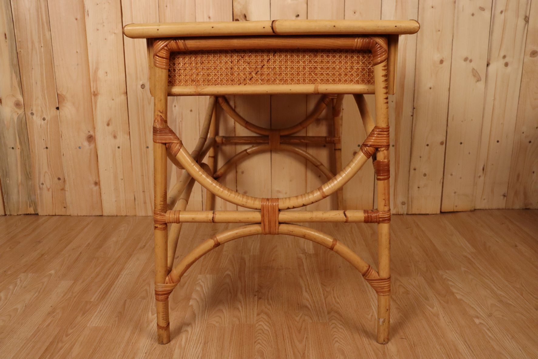 Rotin & cannage office