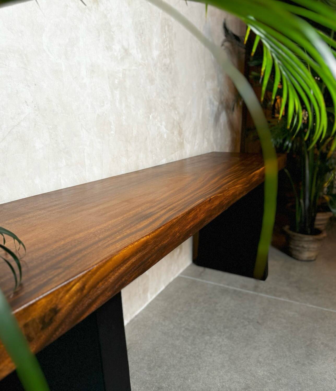 Table Kojin