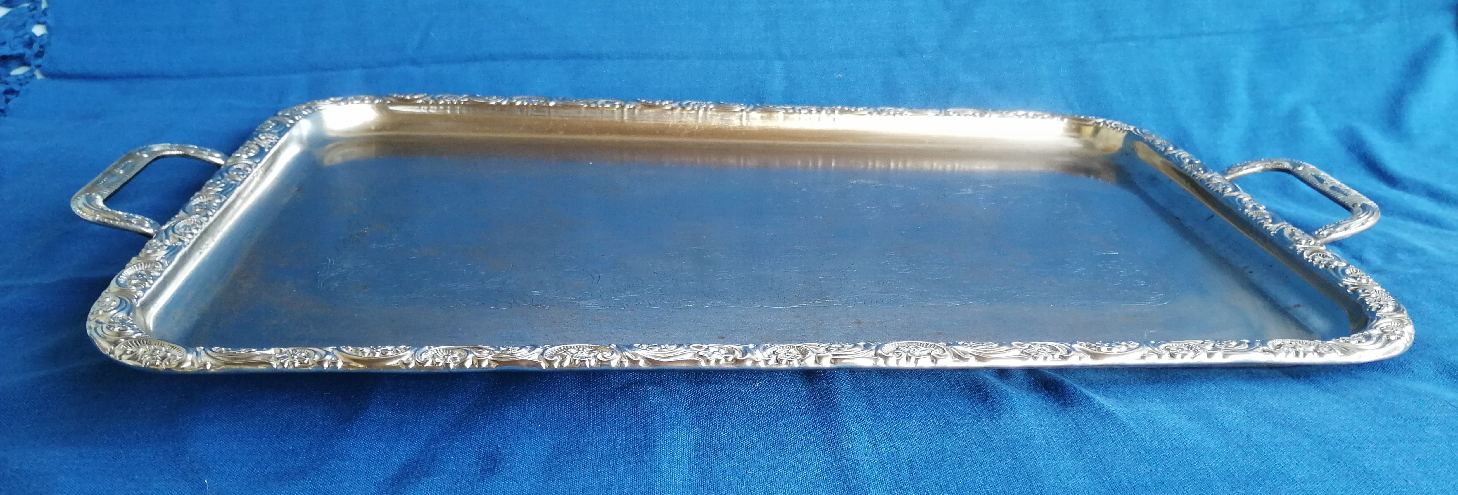 Large silver metal top