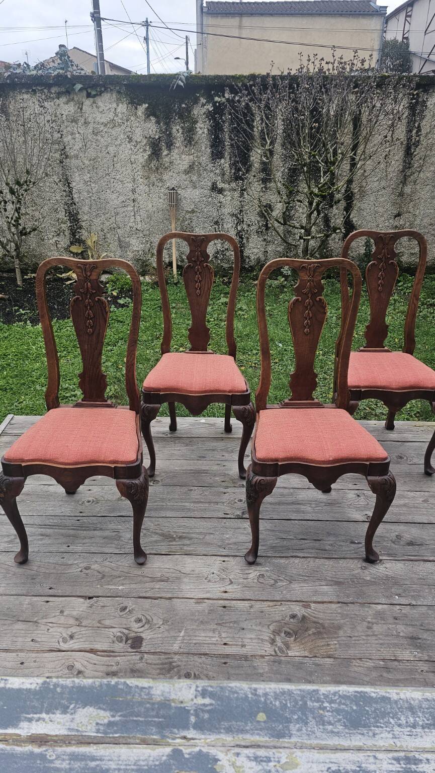 Set of 4 carved wooden chairs from the late 19th century in the Dutch style.