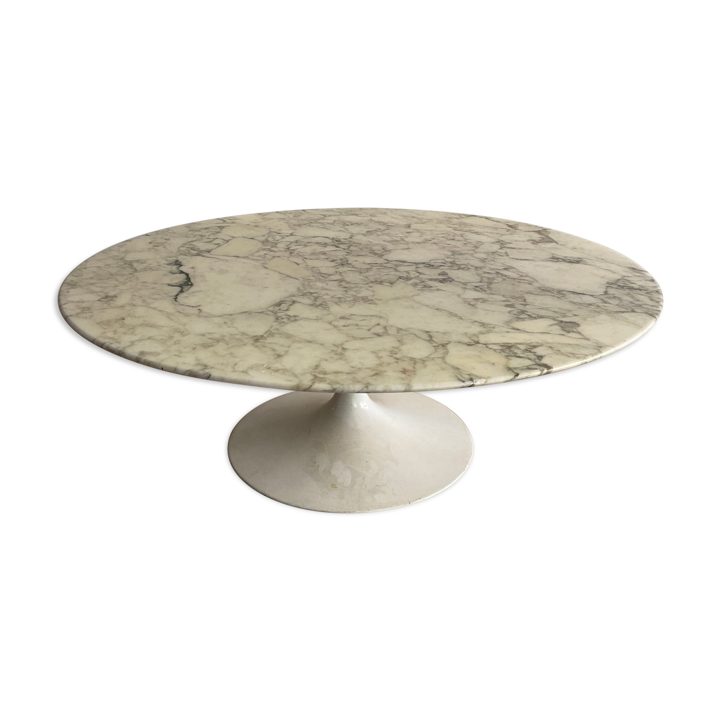 Large marble coffee table by Eero Saarinen for knoll