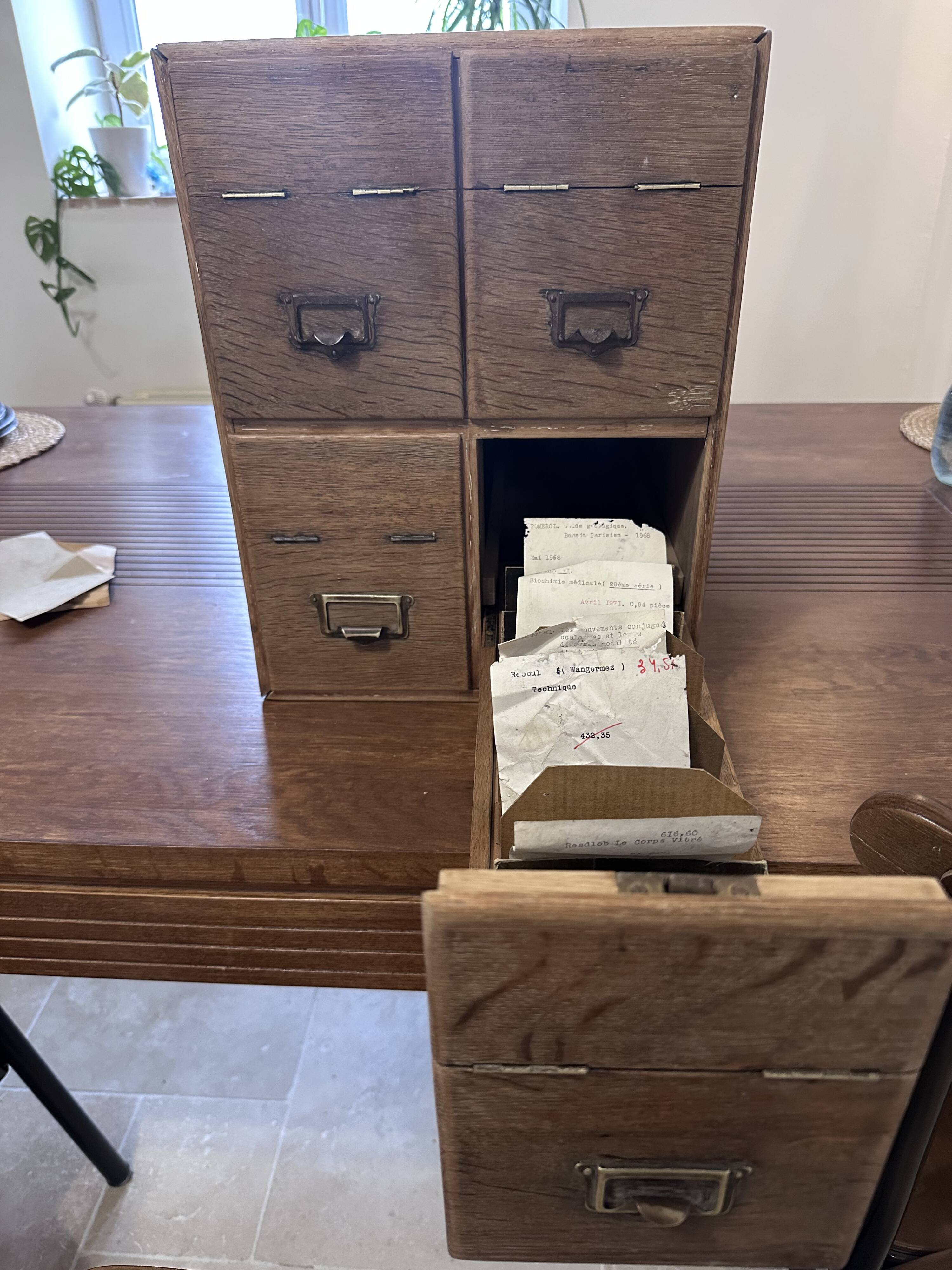 Wooden drawer unit