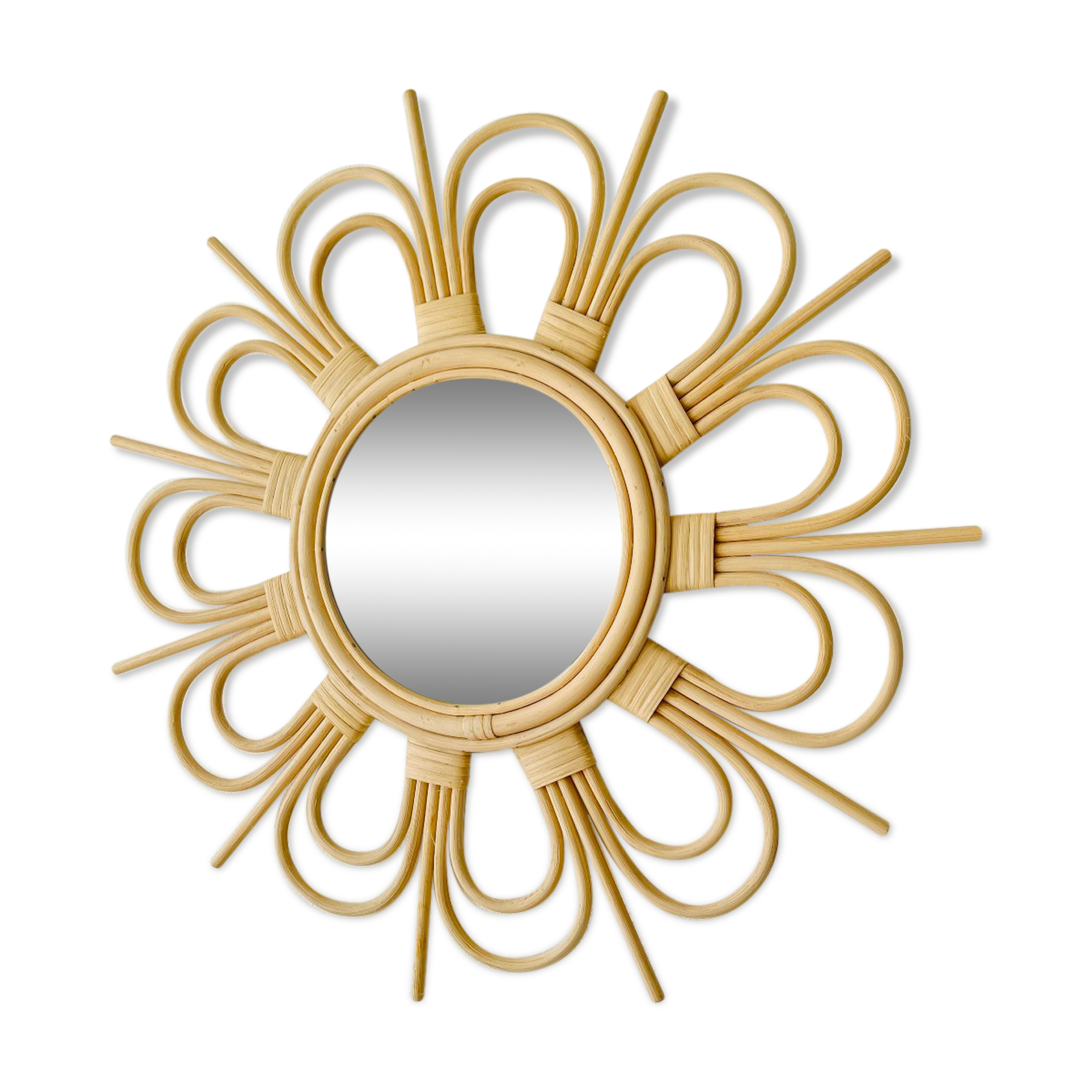 Flower-shaped rattan mirror, 55 cm