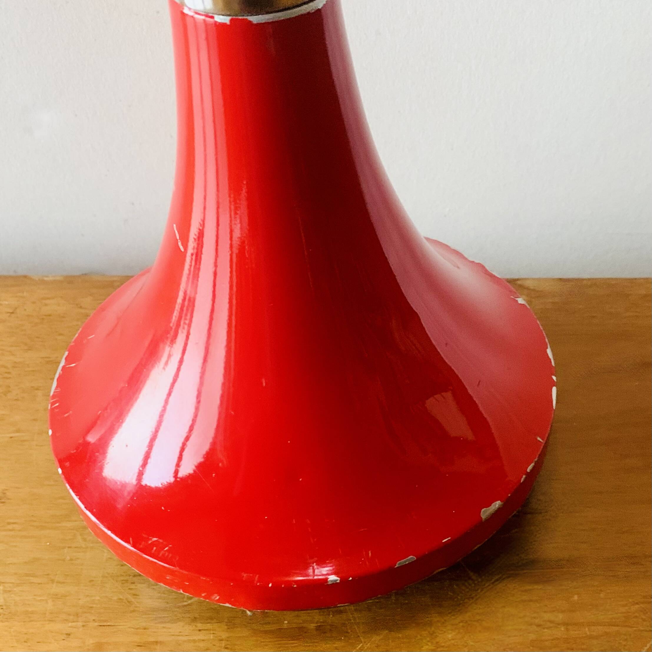 Vintage tulip ashtray on foot in red and chrome steel - Space Age Design