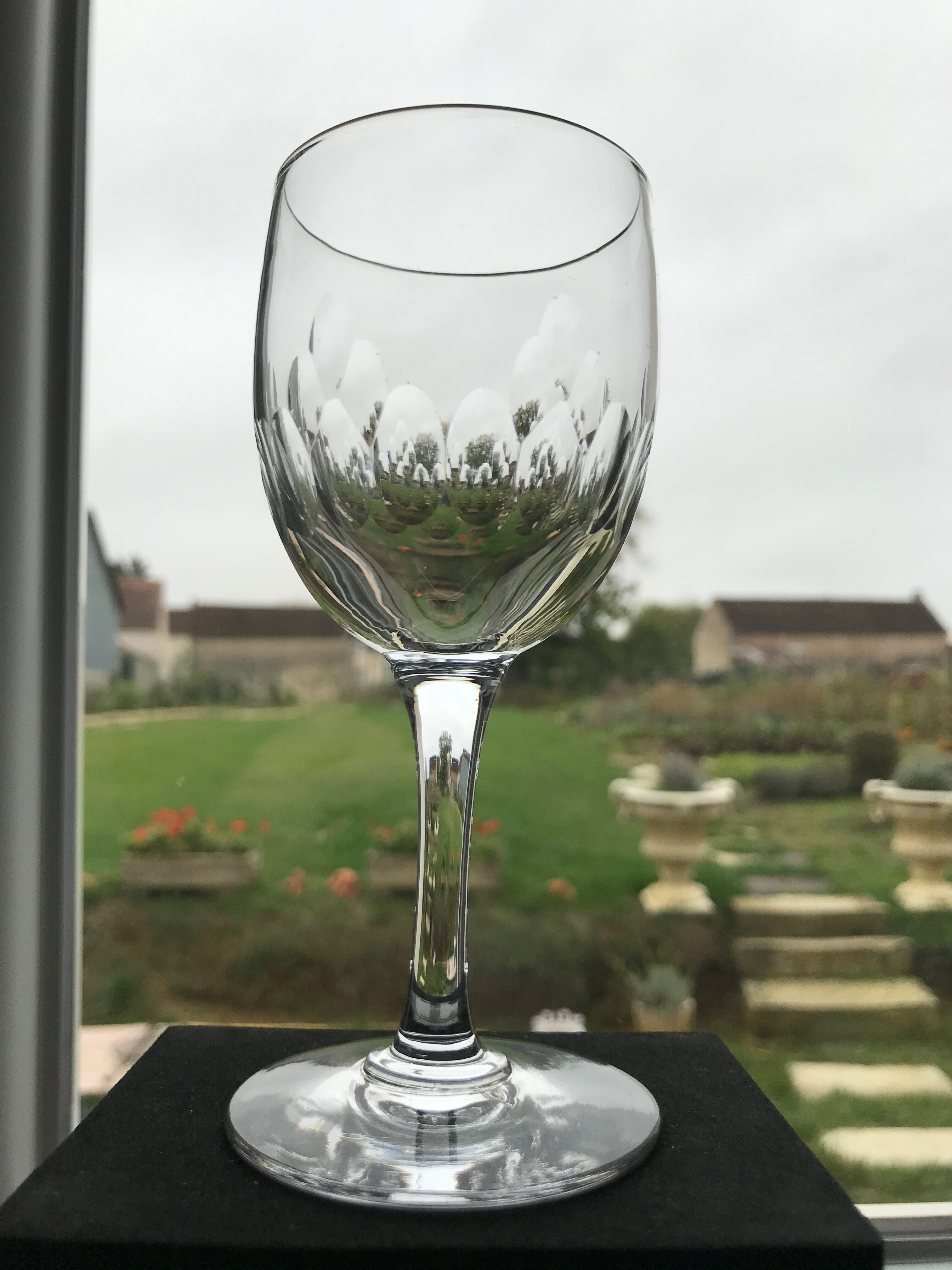 Set of 6 glasses and 1 carafe in style