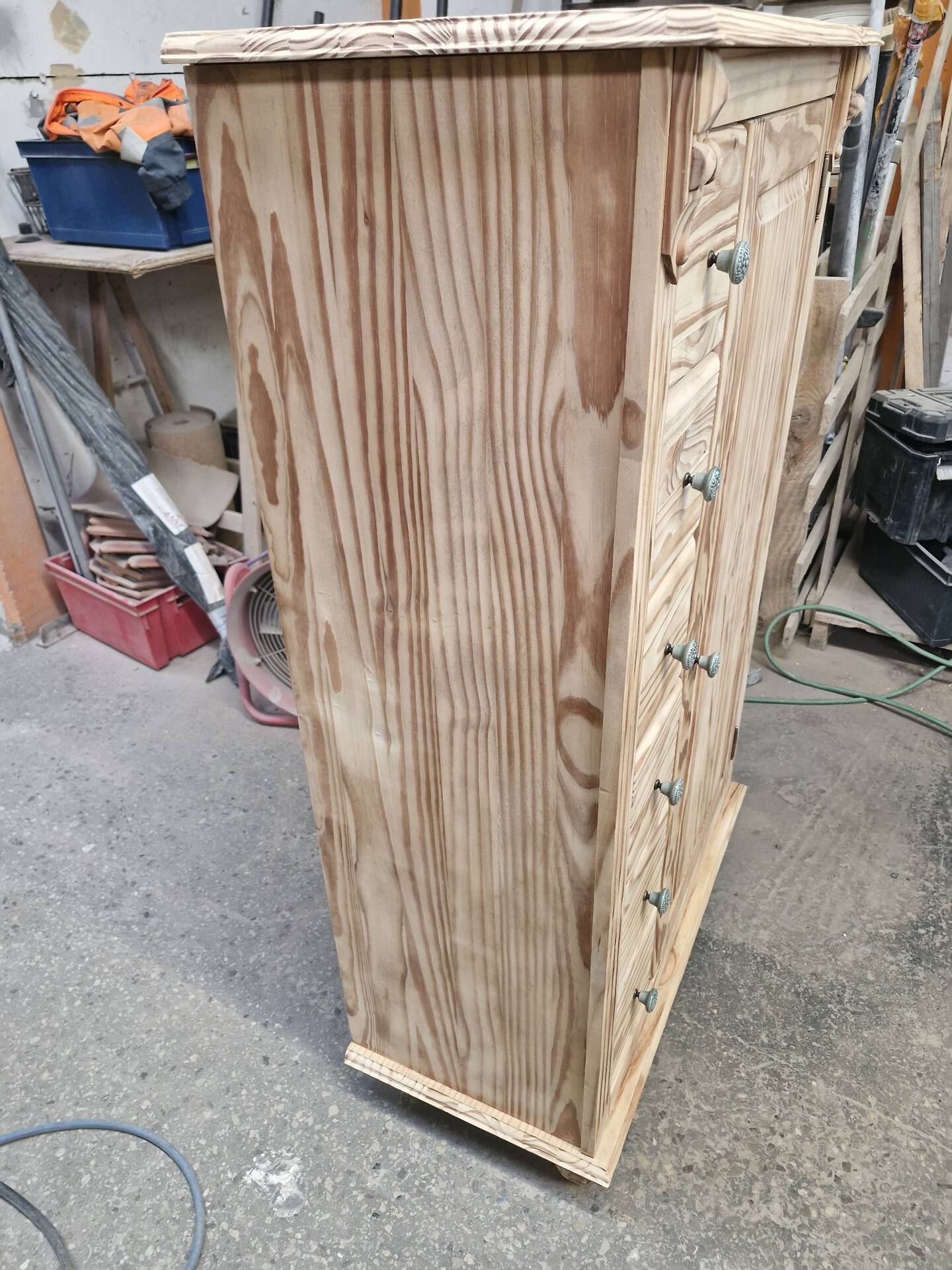 Pine storage furniture Aerogommer