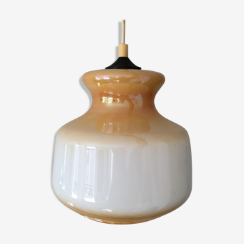 Two-coloured lampshade