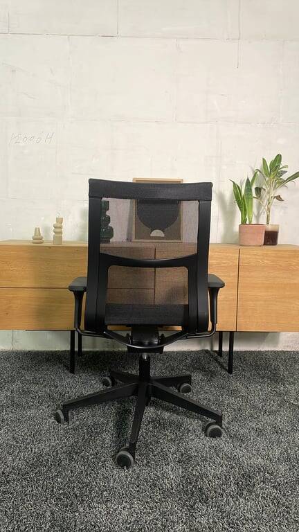 ICF Una Plus Black Office Chair