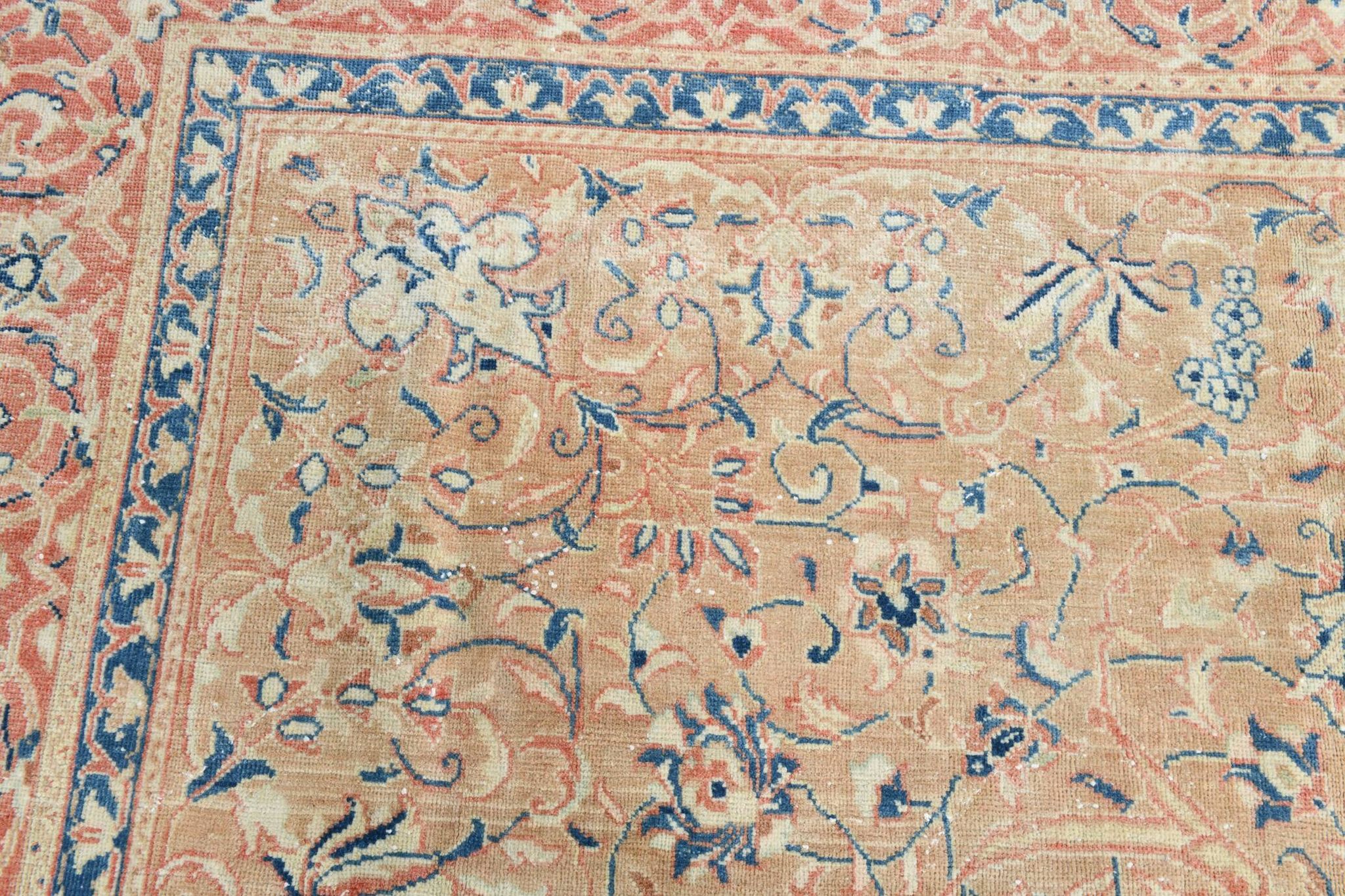Tapis persan classique bleu et pêche
