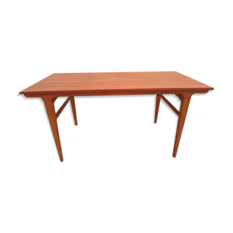 Table style scandinave avec allonges