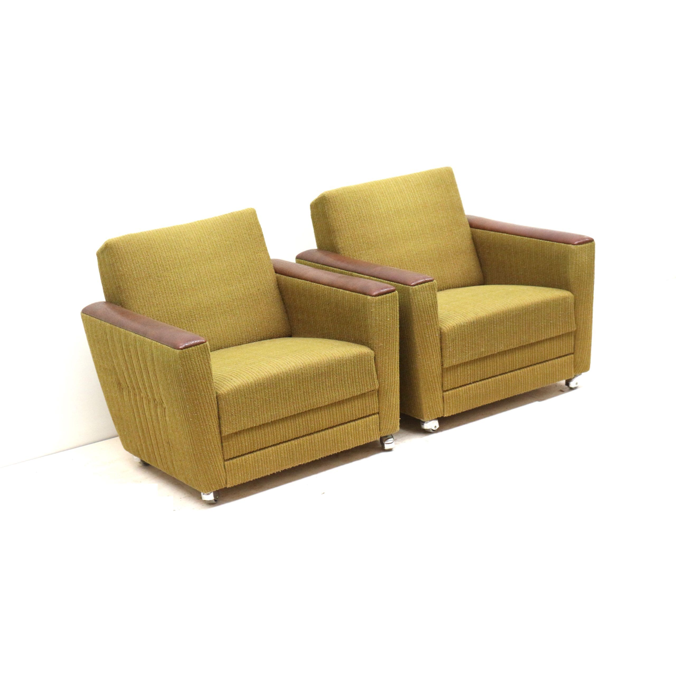 Ensemble de 2 fauteuils vintage verts des années 1970.