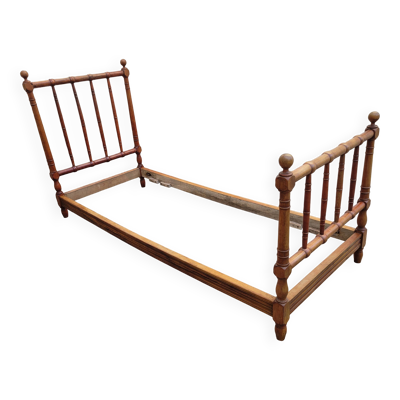 Lit d'enfant ou de repos  ancien vintage merisier massif façon bambou
