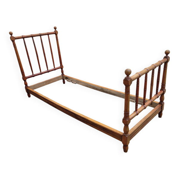 Lit d'enfant ou de repos ancien vintage merisier massif façon bambou