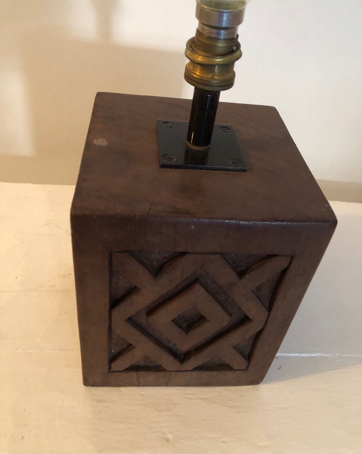 Brutalist folk art lamp base in teak from the 40s/50s.