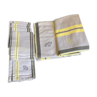 Lot of 2 tablecloths and six monogrammed towels