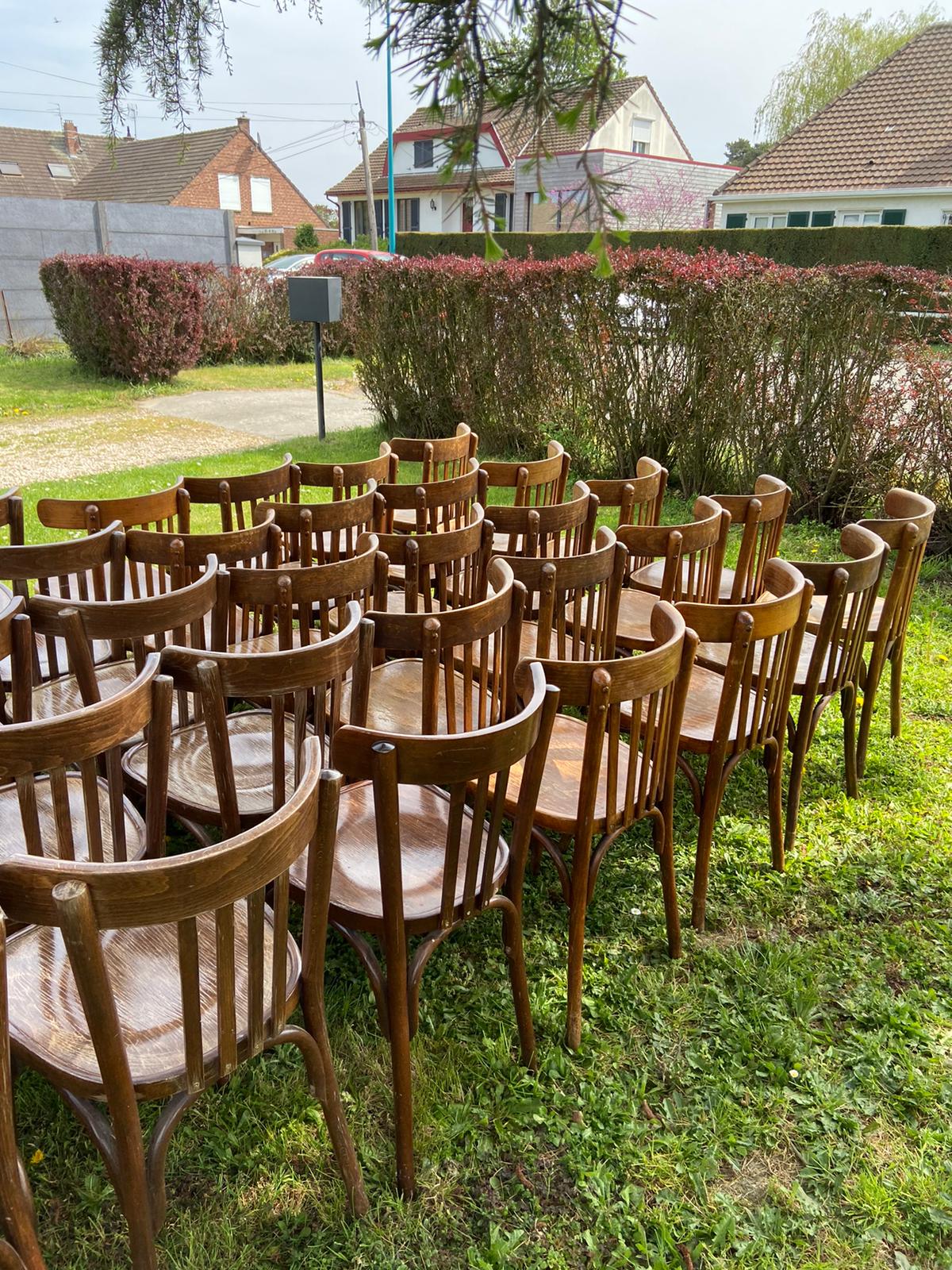 Lot of 40 wooden bistro chairs
