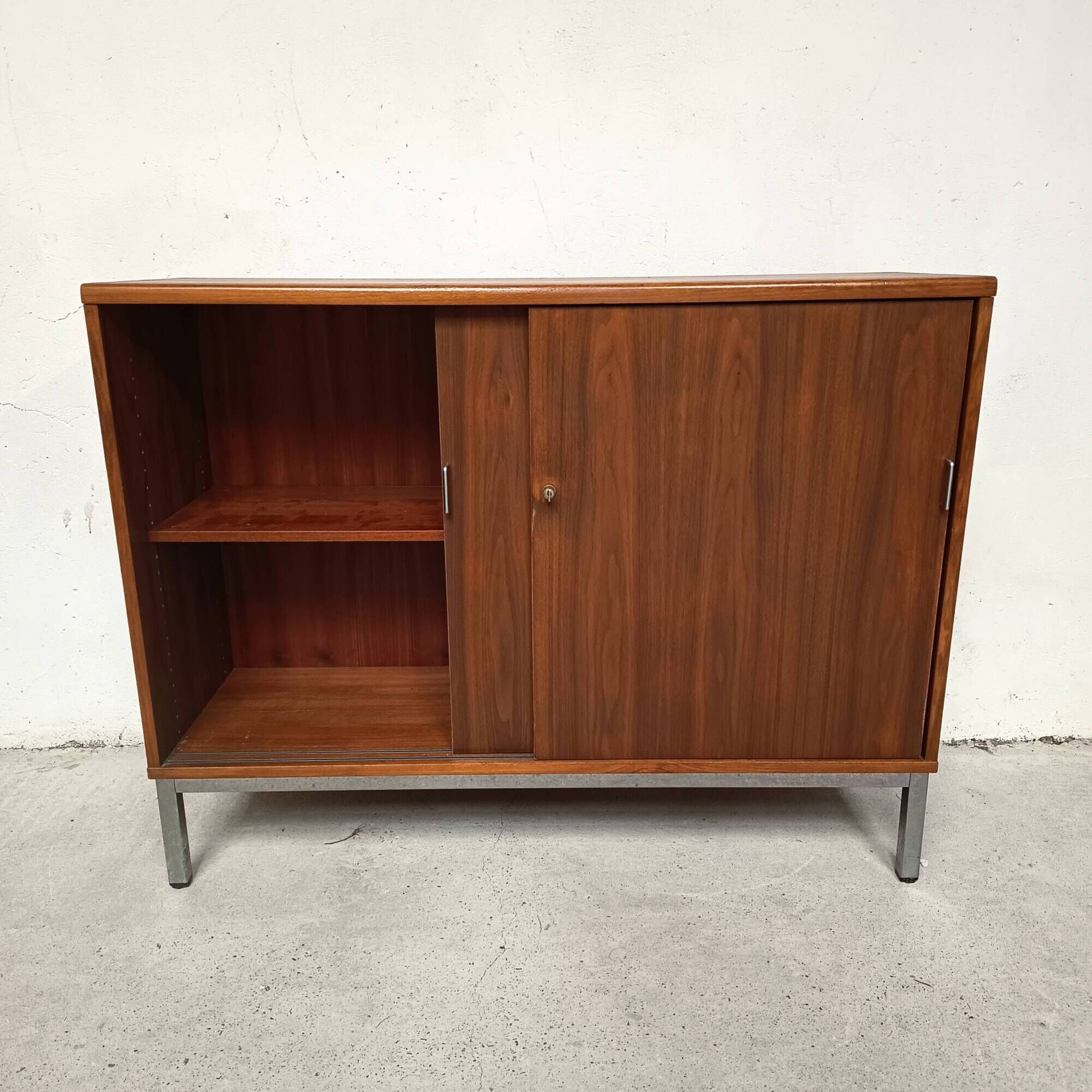 Meuble moderniste 2 portes coulissantes, 1960