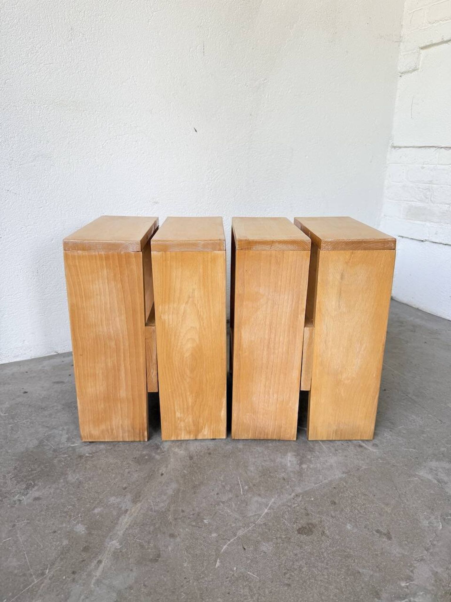 Paire tabourets ou chevets pin mobilier montagne 1950