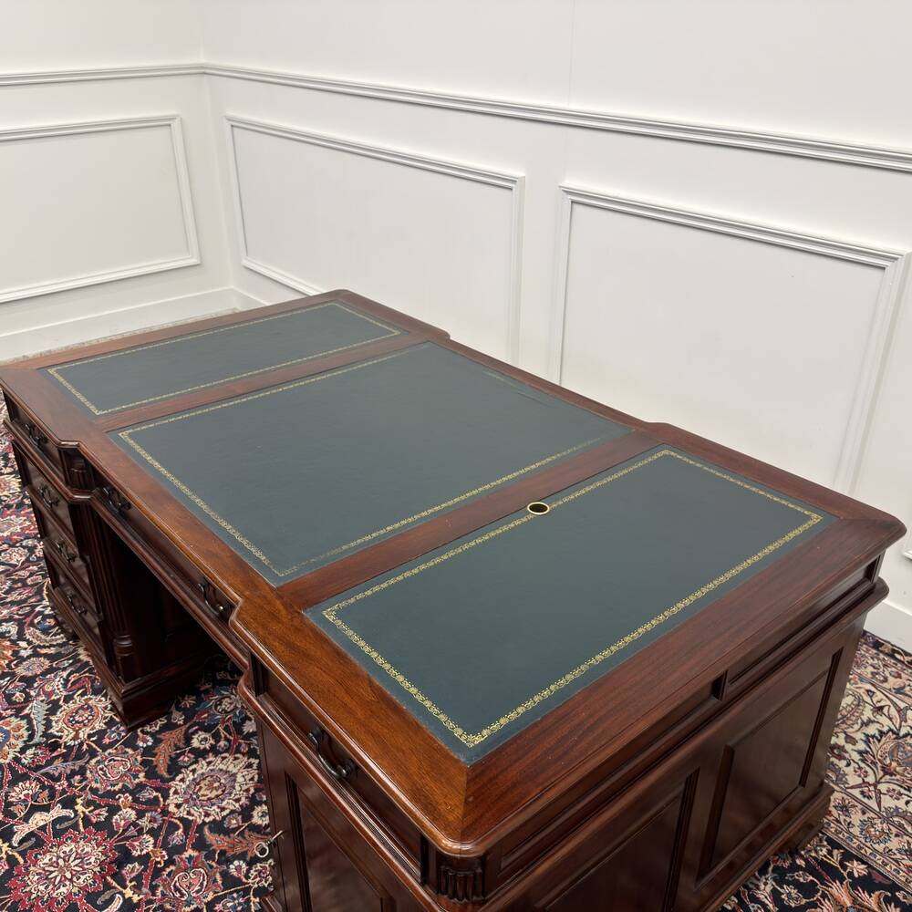 Classic English Partnerdesk Desk