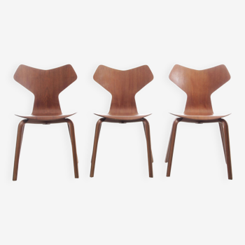 Set of 3 “grand prix” teak chairs