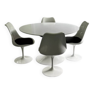 vintage Saarinen Knoll 4x chairs and table Tulip set